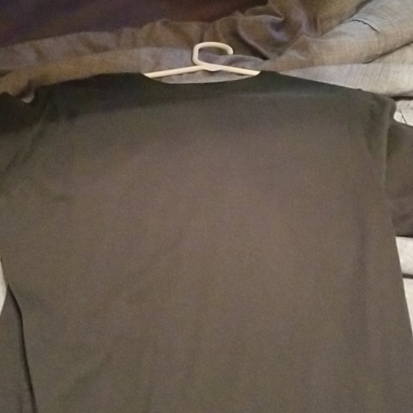 Nike "Swoosh" Athletic Cut tee - Picture 3 of 3